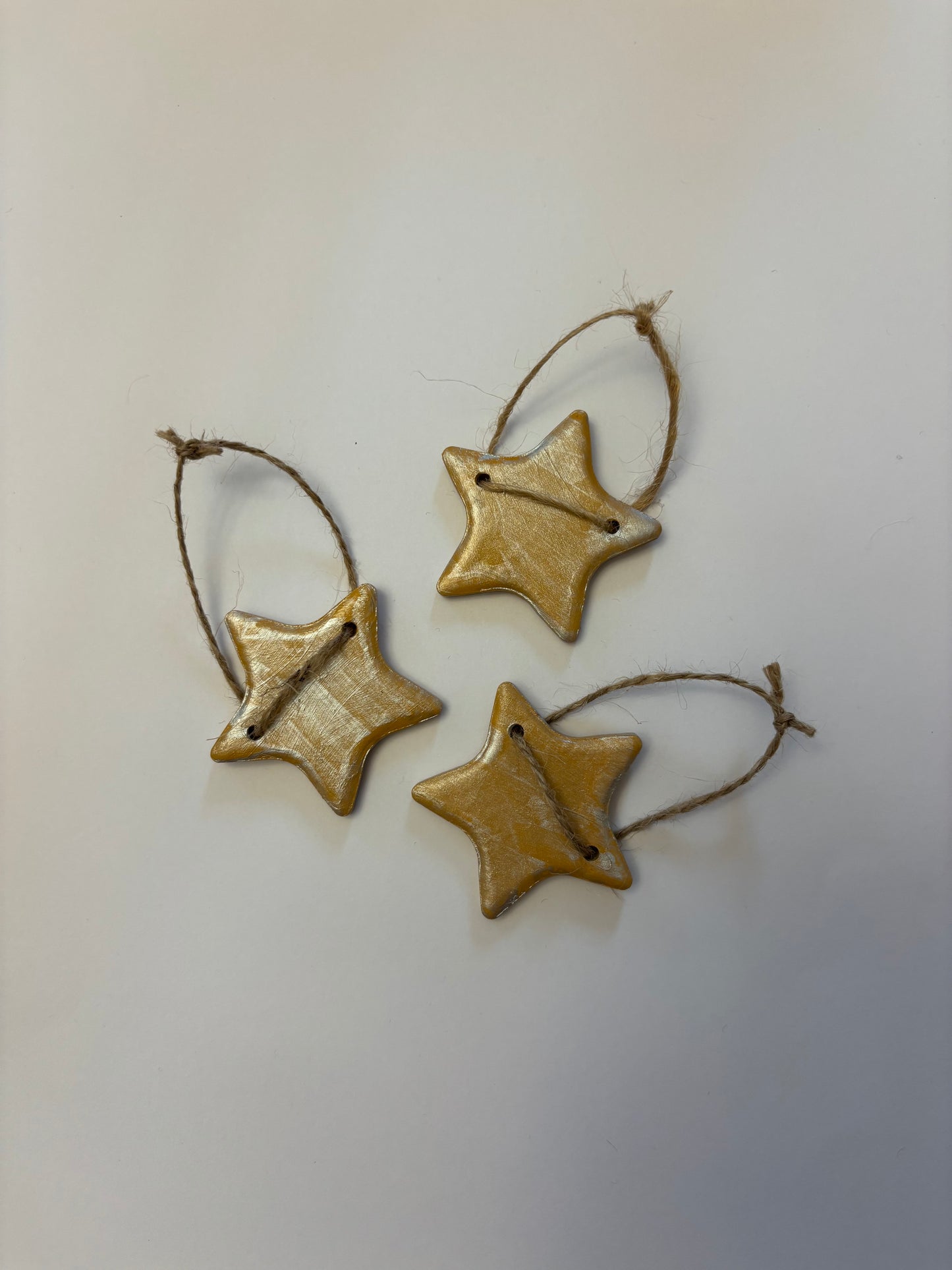 Gold ceramic star bauble