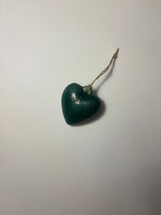 Green ceramic heart bauble