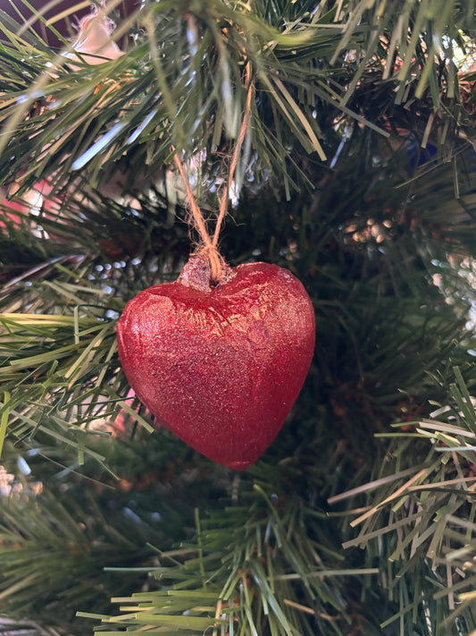 Red ceramic heart bauble